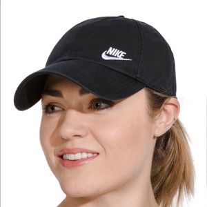 White Nike Classic Hat